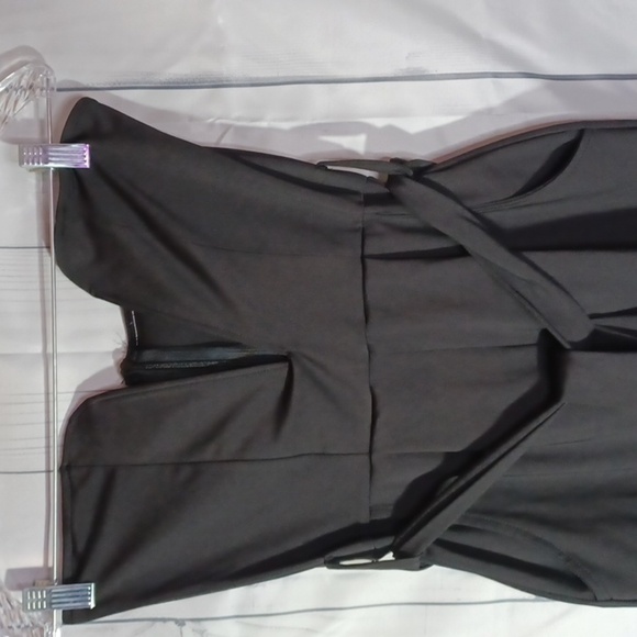 Strapless bodycon romper with pockets - Picture 2 of 8